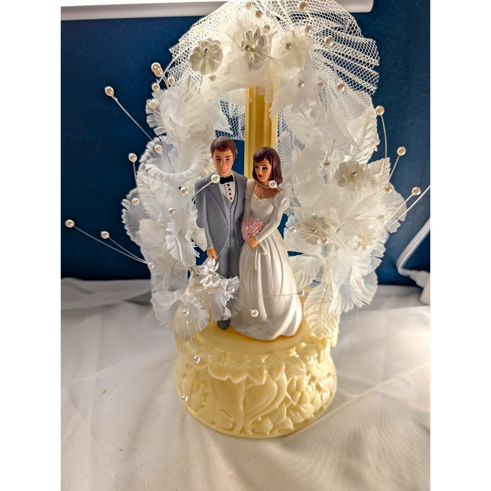 Vintage 1984 Bakery Crafts Wedding Cake Topper Bride Groom Arch Lace Pearls